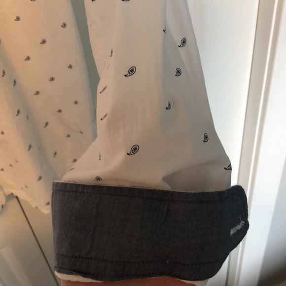 Men’s dress button down top - Picture 4 of 5